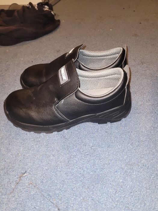 Sapatos de cozinha-biqueira de aço 42