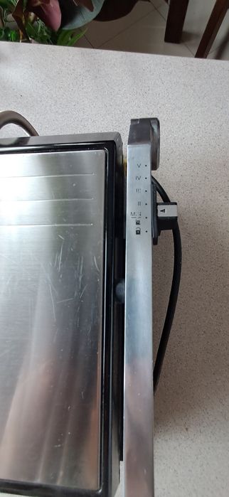 Gril elektryczny stan bardzo dobry duży