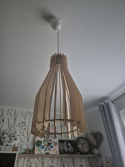 Piękna lampa do pokoju
