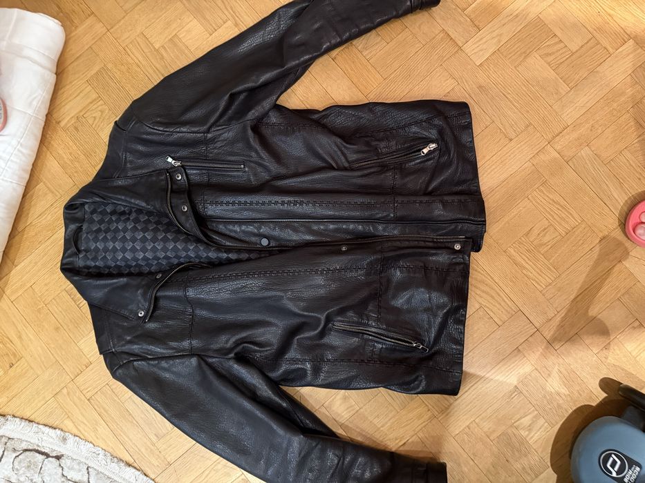 Шкіряна куртка чоловіча розміру Л