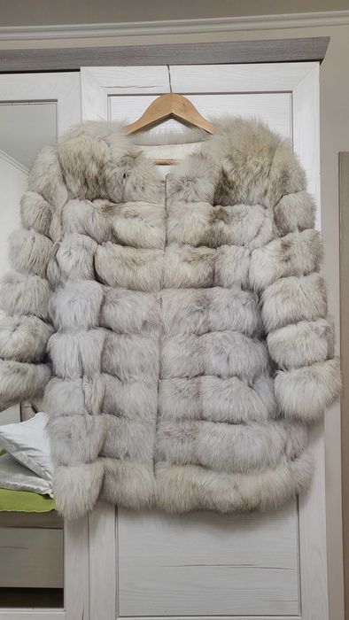 Шуба (песцовая) бу