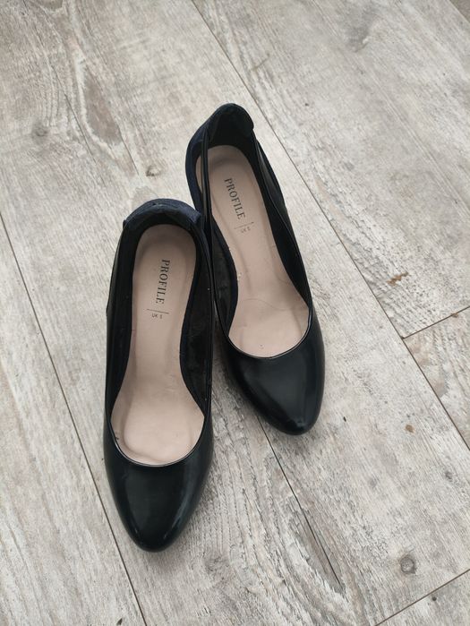 Lekkie wycięte szpilki lakierki 38 Profile na wiosnę lato