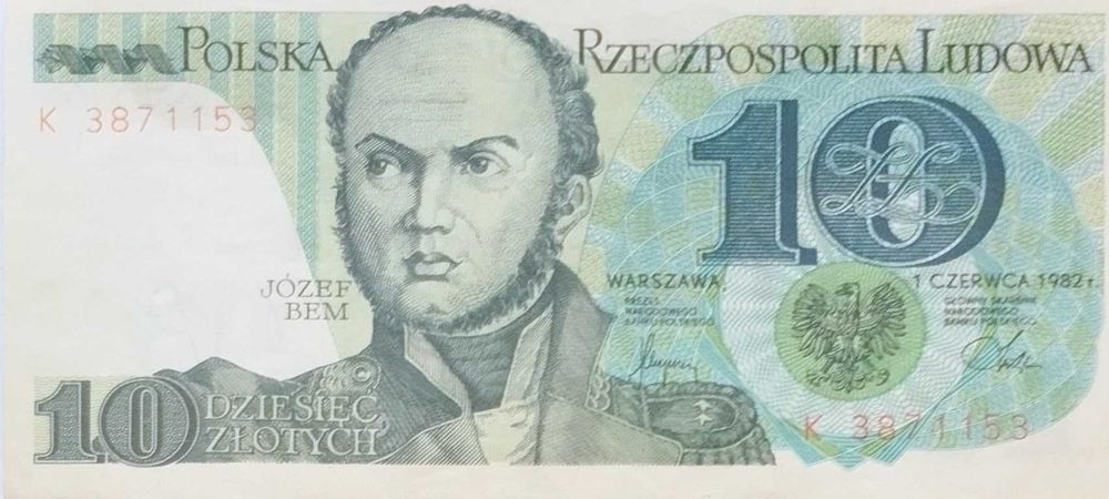 Zestaw 9 banknotów o nominałach od 10 zł do 5000 zł