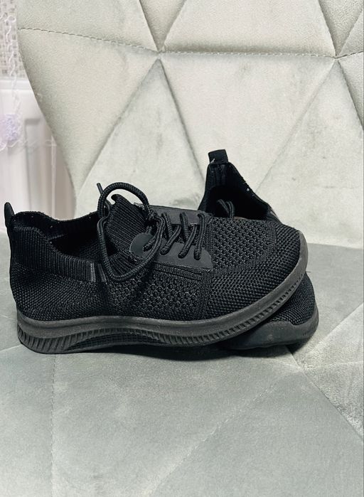 Легенькі кросівки для хлопчика