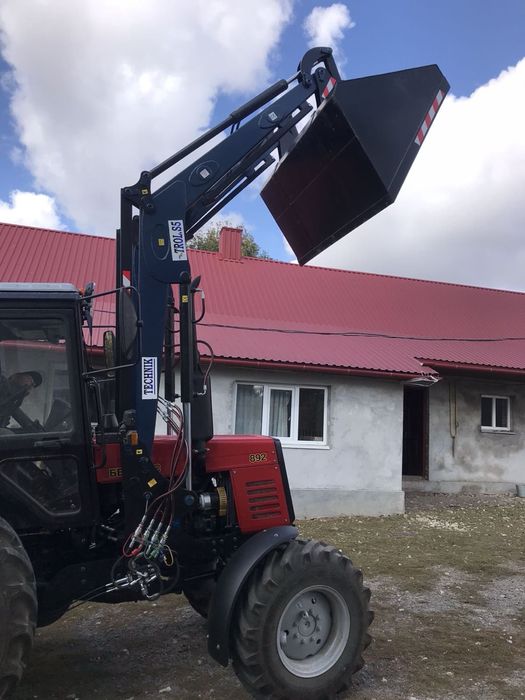 Фронтальний навантажувач Trol.s5
