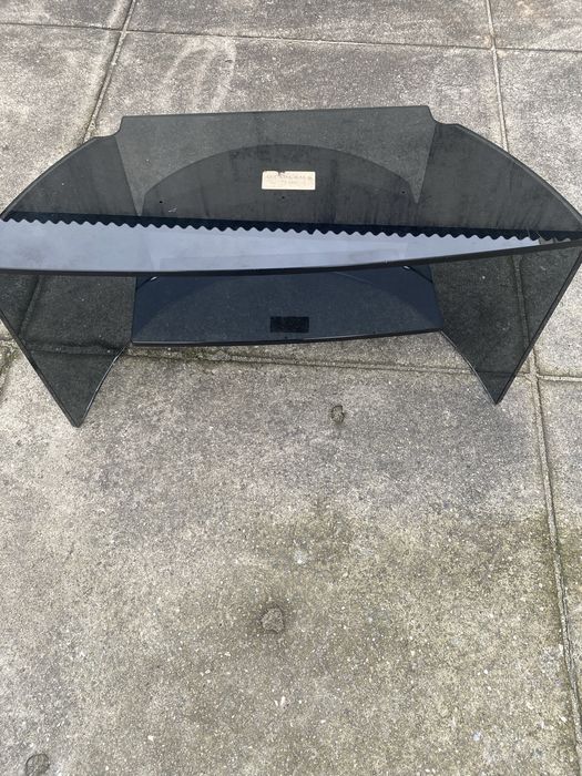 Mesa de vidro preto