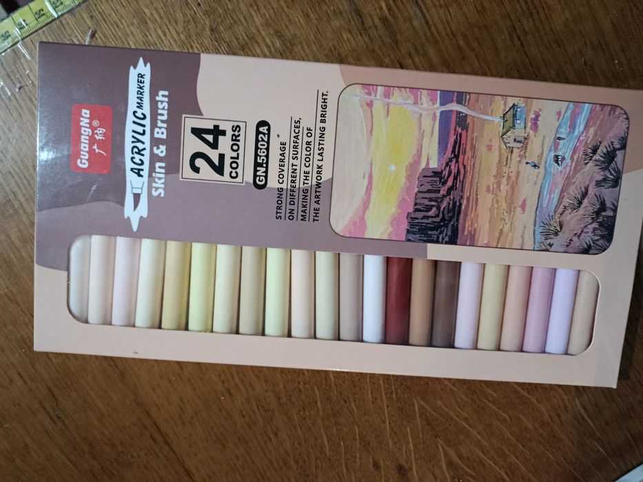 Розмальовка Disney. Guangna languo