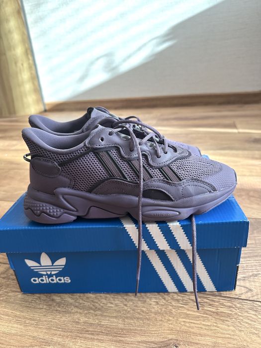 Кросівки адідас Ozweego
