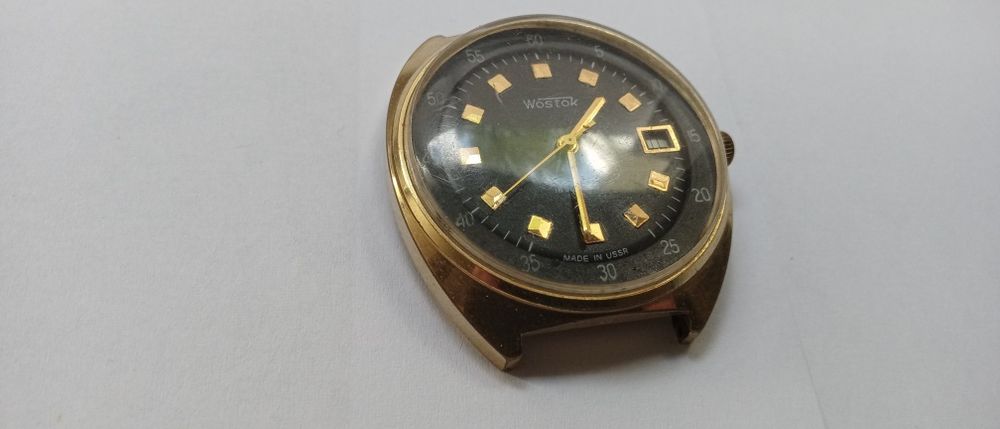 Zegarek męski naręczny WOSTOK z datownikiem, pozłacana koperta