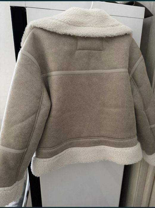 Женская дубленка .хл. Бежевая дубленка куртка  Zara