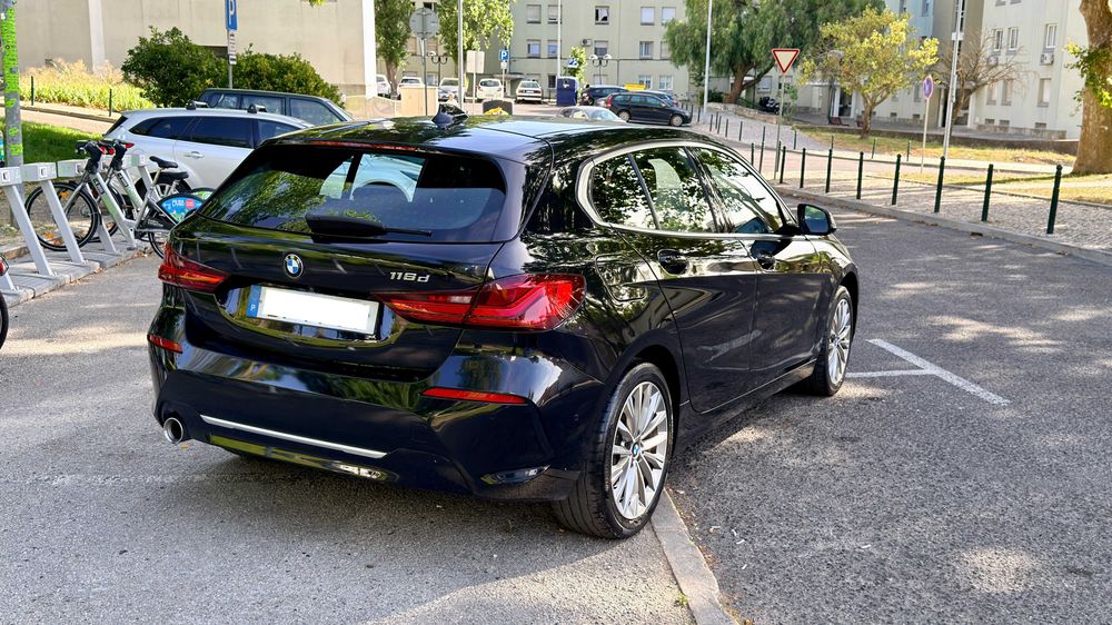 Vendo troco Bmw 116d AUTO Luxury Line - Diesel - Vários Extras
