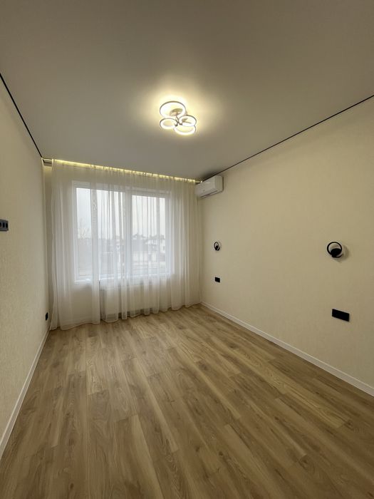 Гаряча пропозиція ! Дуплекс з дизайнерським ремонтом у Гатному!