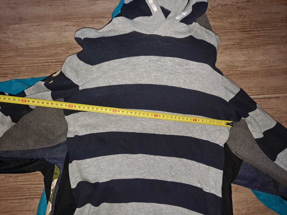 Bluza, sweter z kapturem H&M rozmiar 146-152 na 10-12 lat
