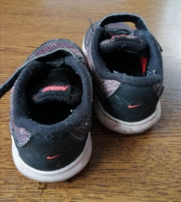 Buty chłopięce Nike rozmiar 22