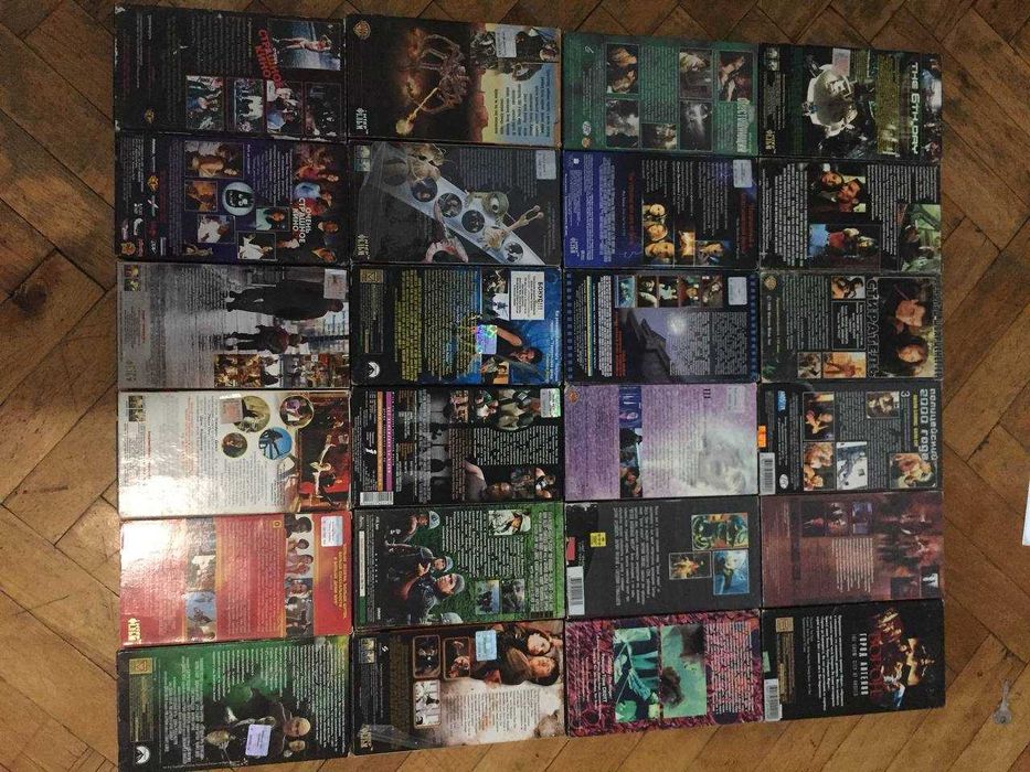 Видеокассеты VHS  Взвод, Лара Крофт, Неуязвимый