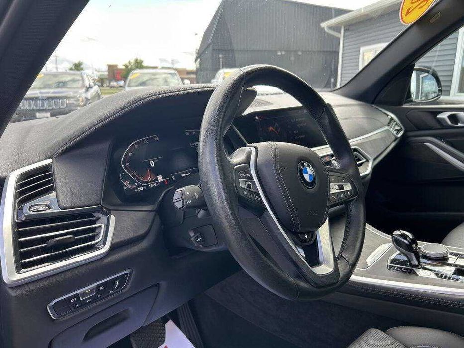 BMW X5 xDrive40i 2023 — современный премиум SUV