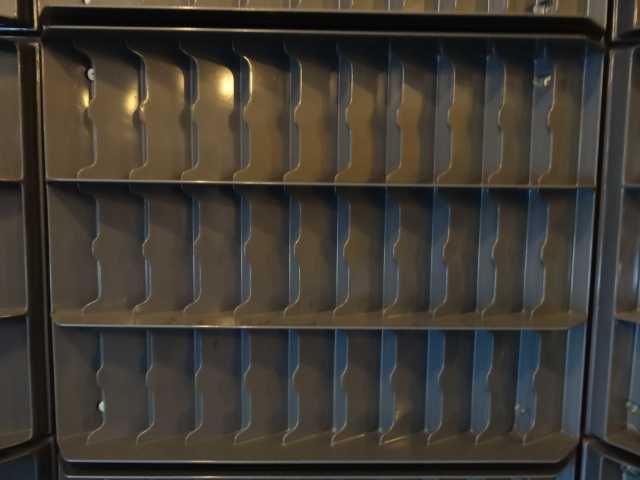 Ekspozytory sklepowe DVD/ Książki