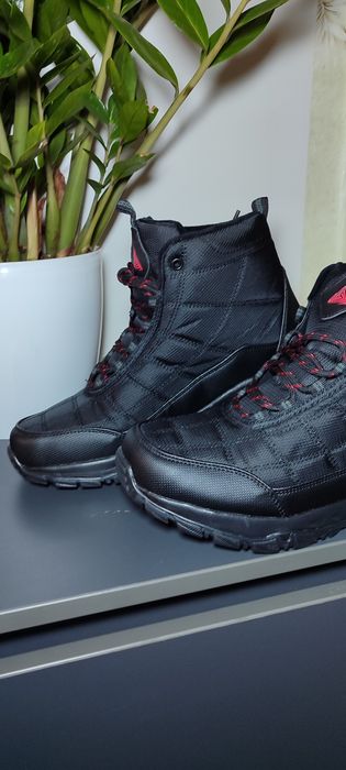 Високі чоловічі кросівки зимові