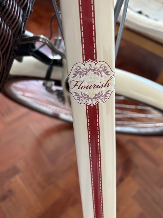 Bicicleta de cidade senhora Liv