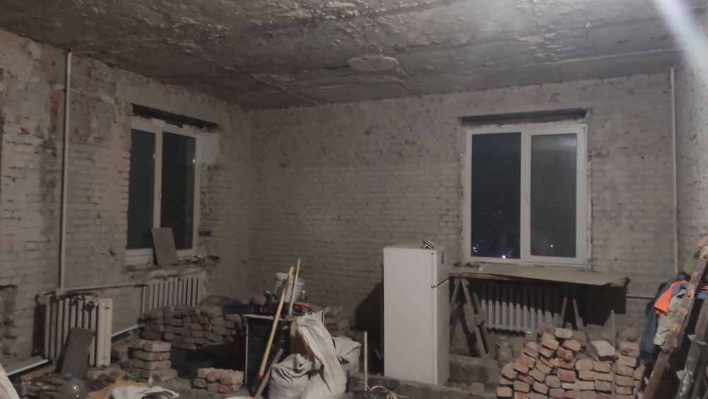 Демонтажні роботи старих будівель ветхіх та часних домів стін полів