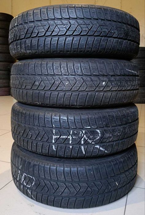 Комплект шин б/у 215/65R17 99H Pirelli Winter Scorpion