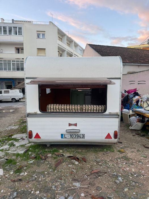 Vendo caravana com documentos