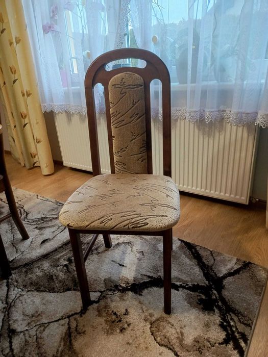 Sprzedam: stół i 6 szt. krzeseł