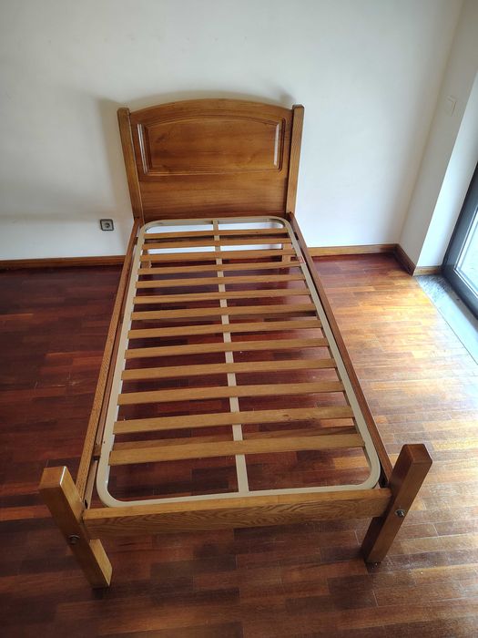 Cama solteiro madeira maciça