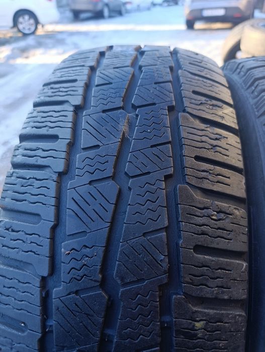 215/60/17c Michelin agilis alpin