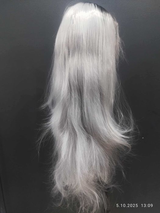 Peruka Vebonny. Na zdjęciu widoczna jest peruka typu lace front