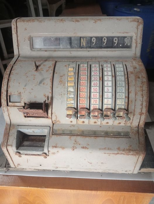 Máquina registadora antiga marca Nacional