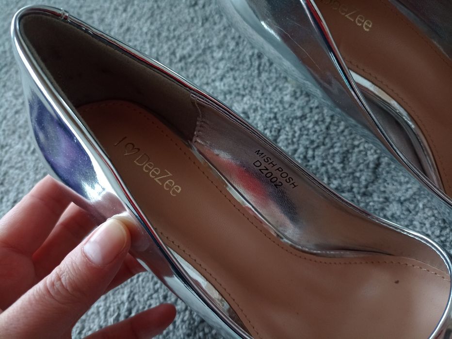 Sprzedam szpilki rozmiar 38