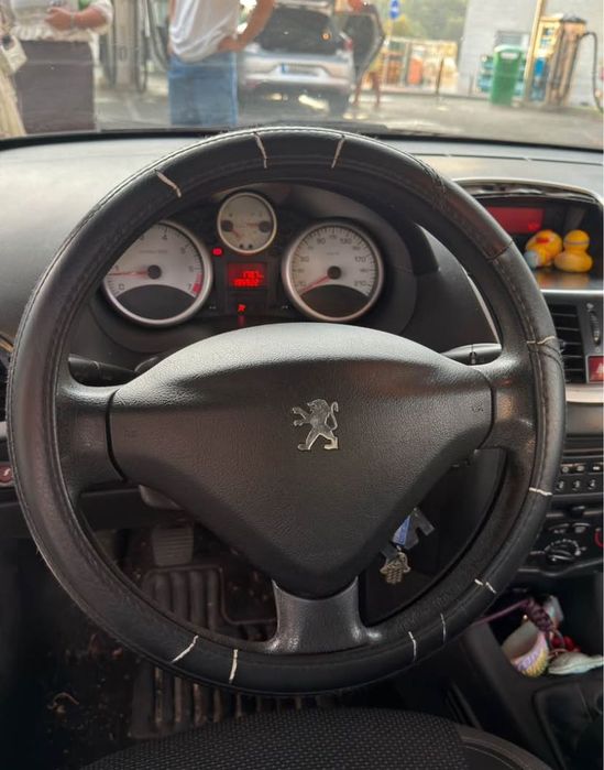 Peugeot 206+ 1.1 gasolina