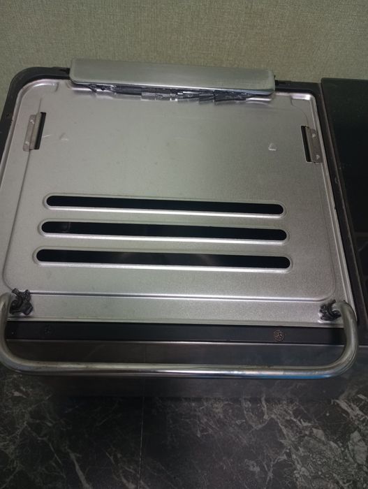 Продам хлебопечку Kenwood BM 450. Под ремонт.