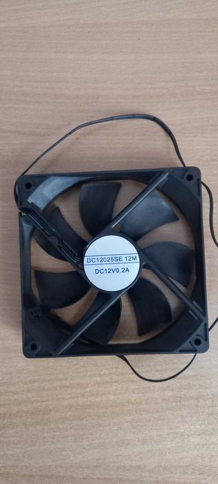 Вентилятор на ПК 120мм DC 12V