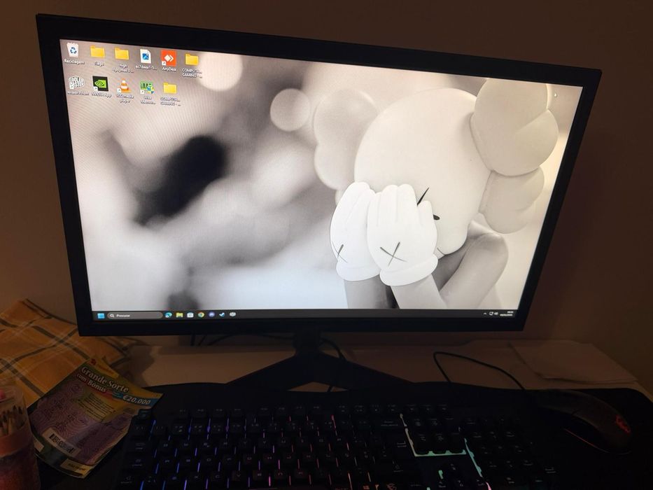 Vendo torre e monitor