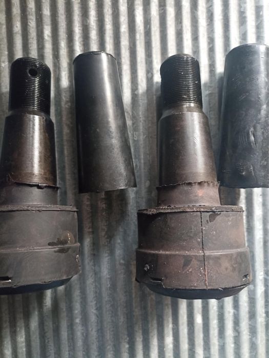 Палец реактивной штанги камаз  . Ремонтні . Україна. Палец РМШ Краз.