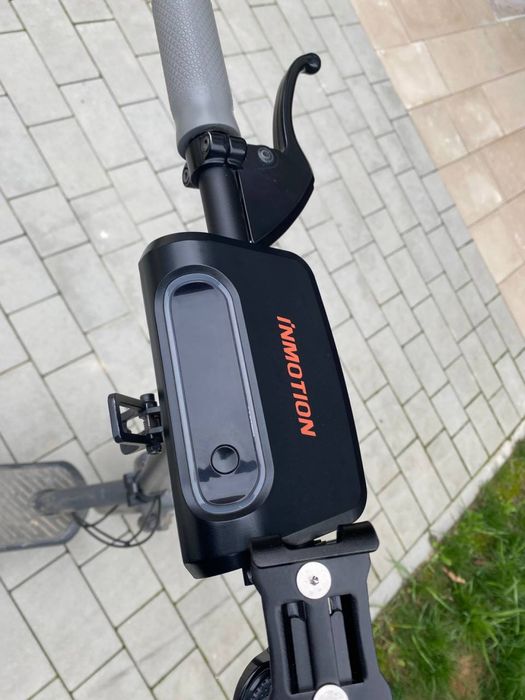 Електросамокат inmotion l9 500w потребує ремонту рульової стійки