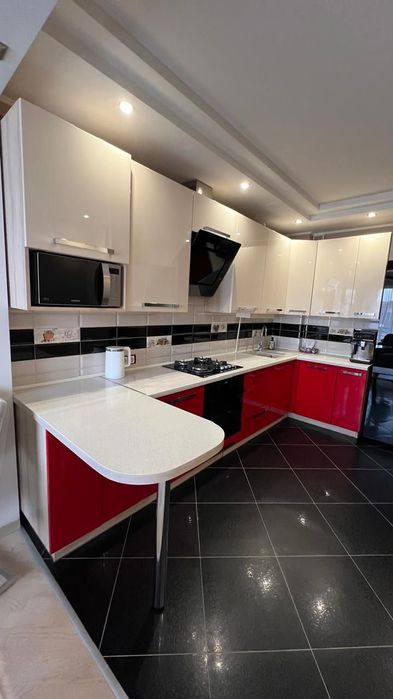 Продаж 2- кімнатної квартири по вулиці Кн. Ольги 4/9 ц, 62 м/кв, кімна