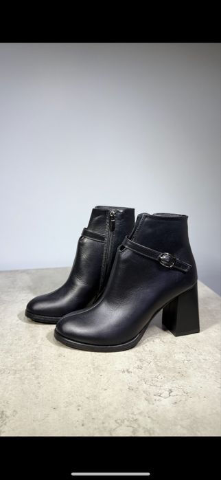 Ботінки шкіряні на каблуку