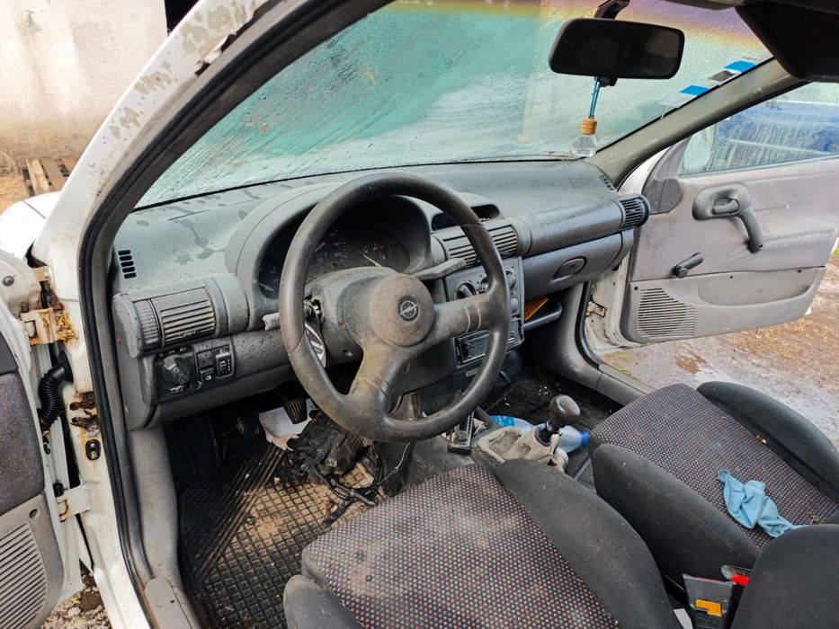 Opel combo 1.7 td motor isuzu ano 1994 para peças td  Material disponí