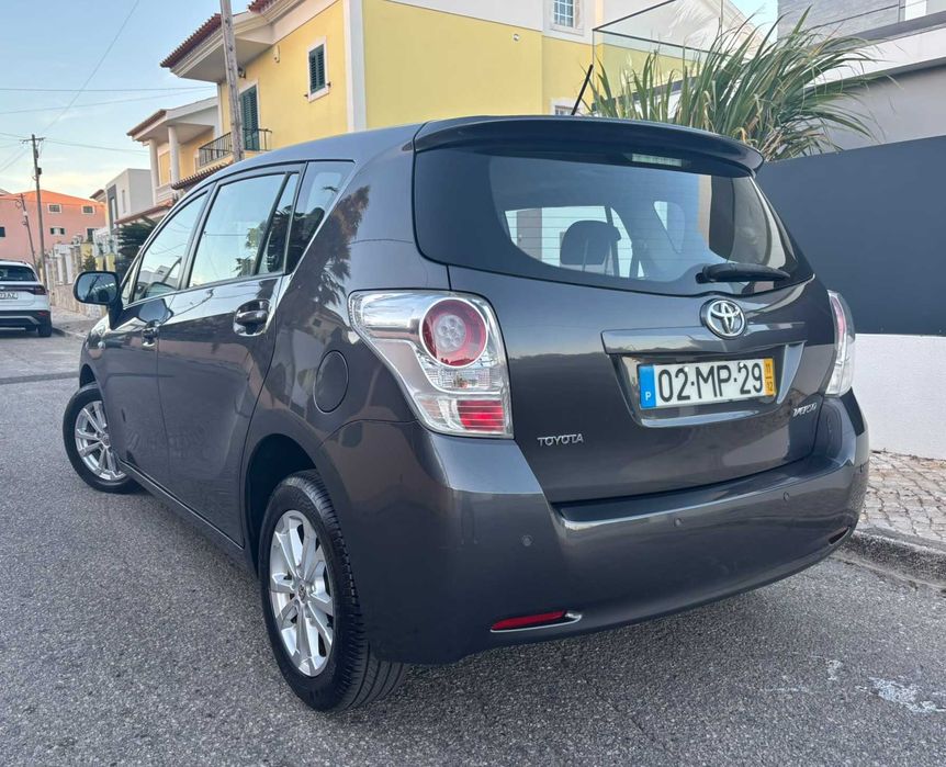 Toyta Verso 2.0D 126cv 2011