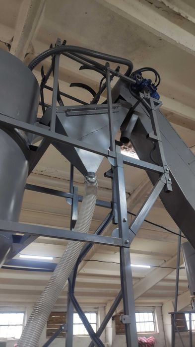 Лінії брикетування гранулювання тирси, соняшника, соломи торфу та ін