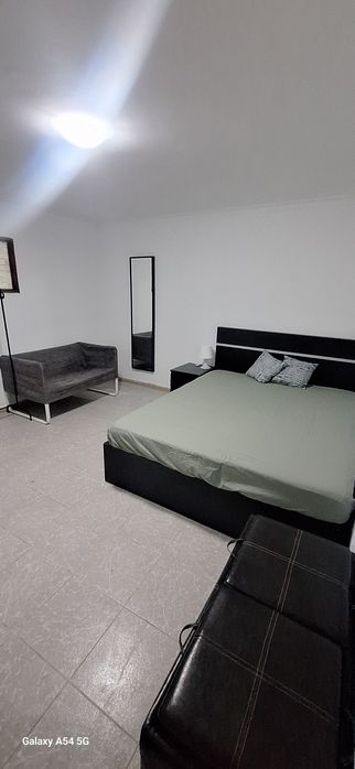 Quartos arrendar Famões