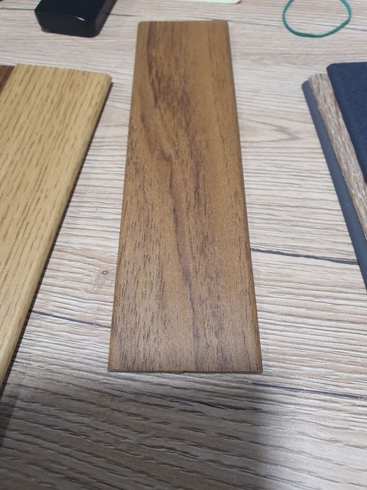 Універсальний декоративний кут МДФ  "Дуб пекан"
Кут універсальний 3шт