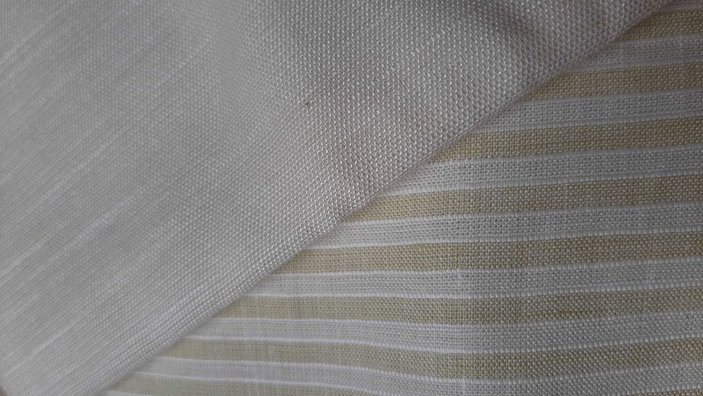 Tecidos em linho cor branca