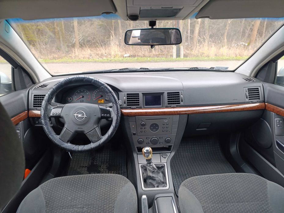 Opel Vectra c rok 2003 1.8 benzyna ważne opłaty