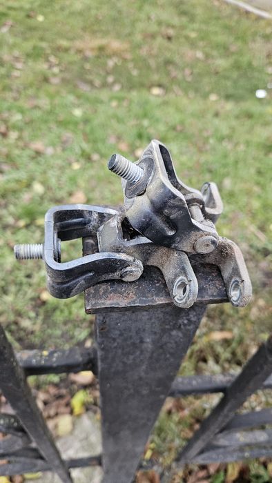 Петлі на ляду багажника Skoda Octavia A5