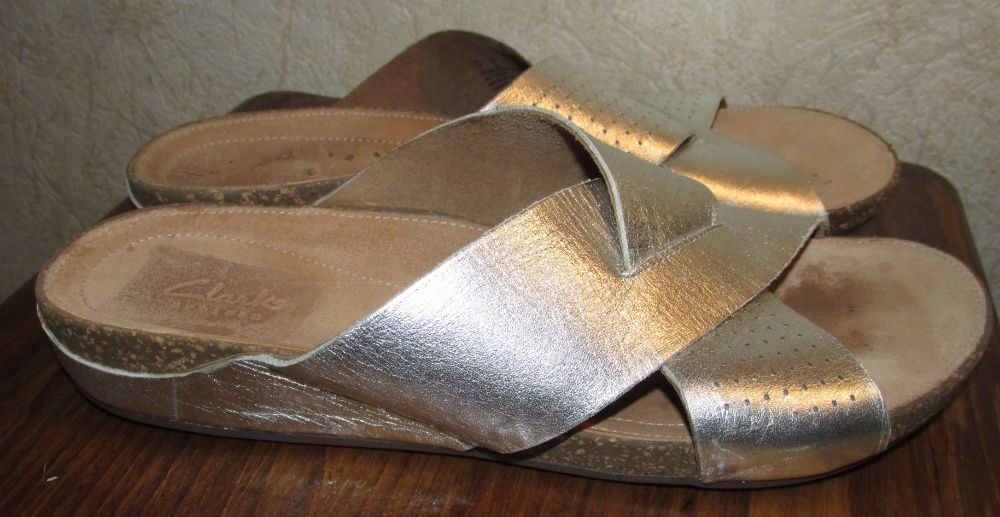 Шлепки,сланцы Clarks 39 размера, стелька 25.5см оригинал кожа