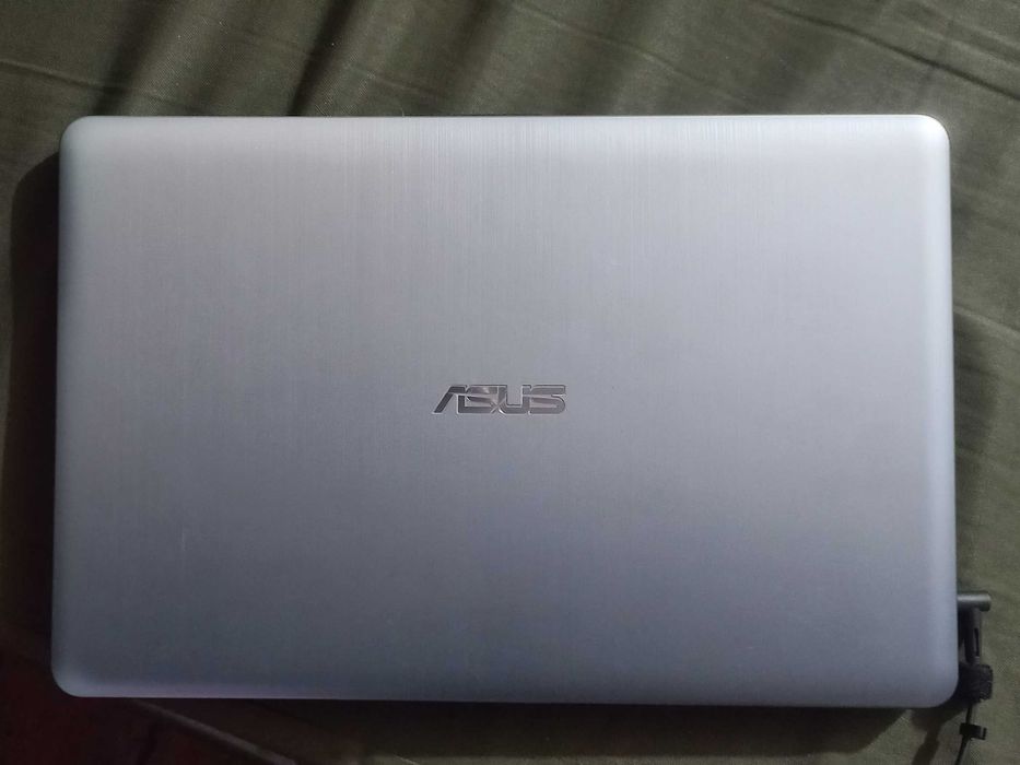 Ноутбук ASUS  x540s